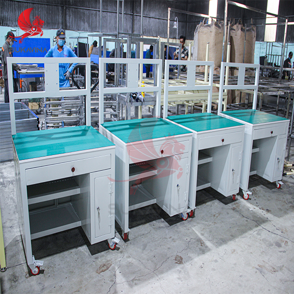 bàn thao tác khung thép có hộc tủ 